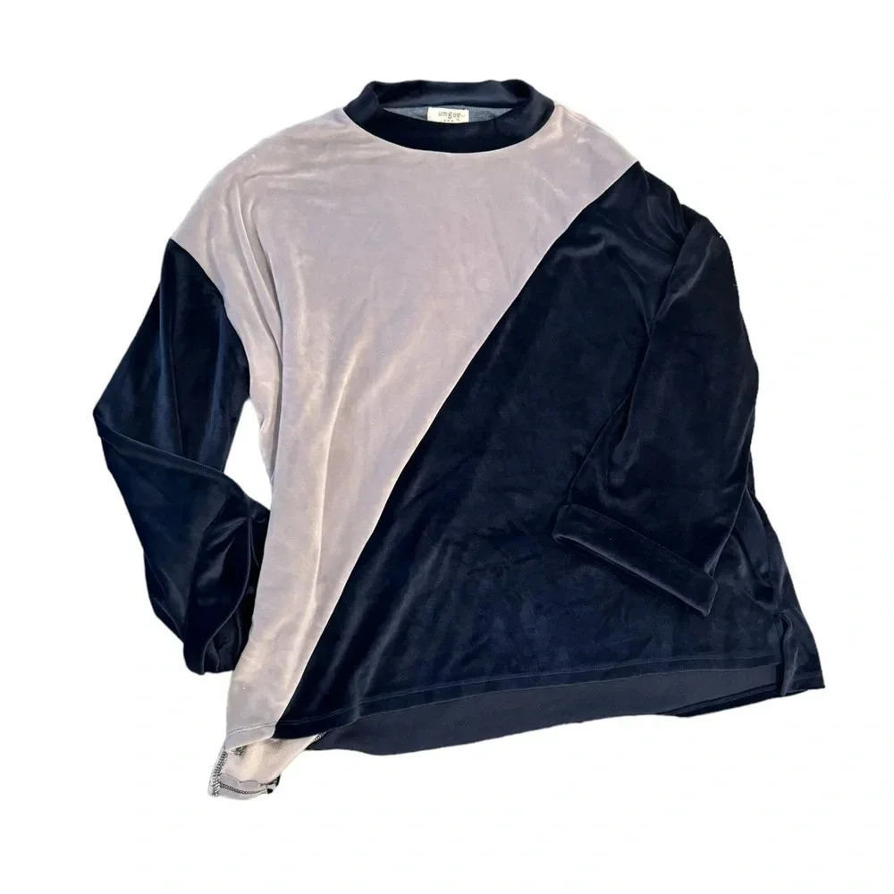 ✨Umgee Velvet Colorblock Long‎ Sleeve Top Navy Gray Small Cozy Chic✨